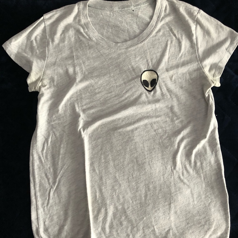 Brandy Melville Alien, grey scoop neck!